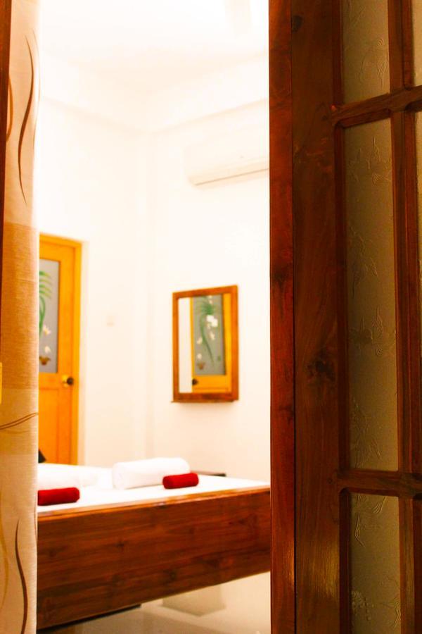 The City Tourist Hotel Anuradhapura Buitenkant foto