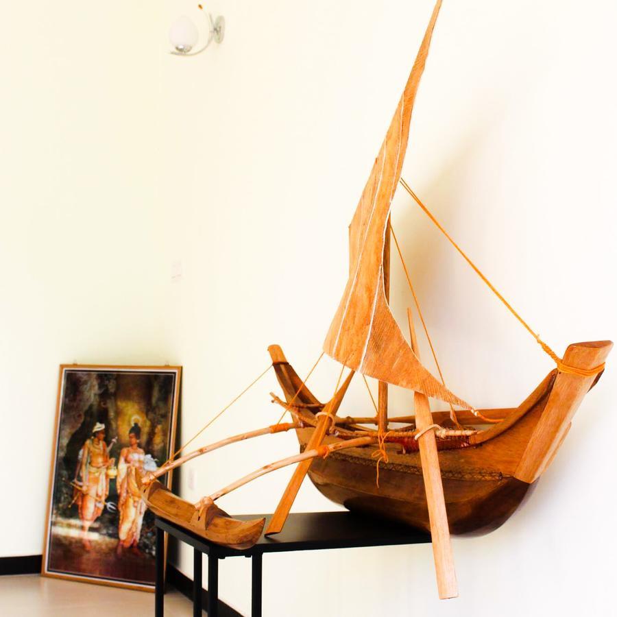 The City Tourist Hotel Anuradhapura Buitenkant foto
